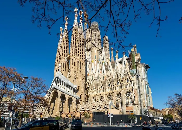 Whisper-quiet 2br Near Sagrada *