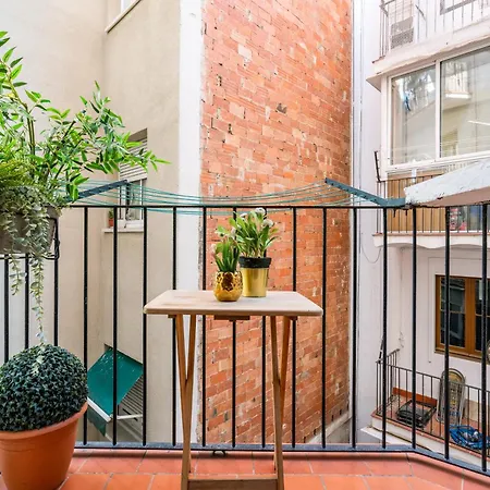 Whisper-quiet 2br Near Sagrada *